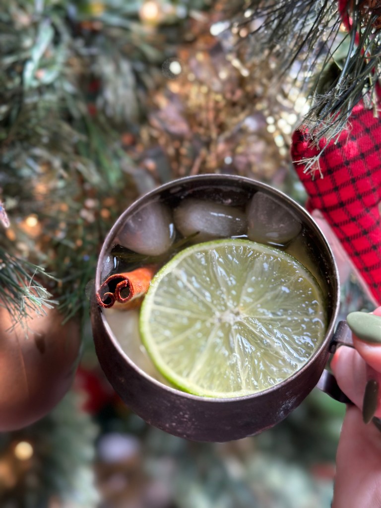 apple kentucky mule non-alcoholic drink for holidays