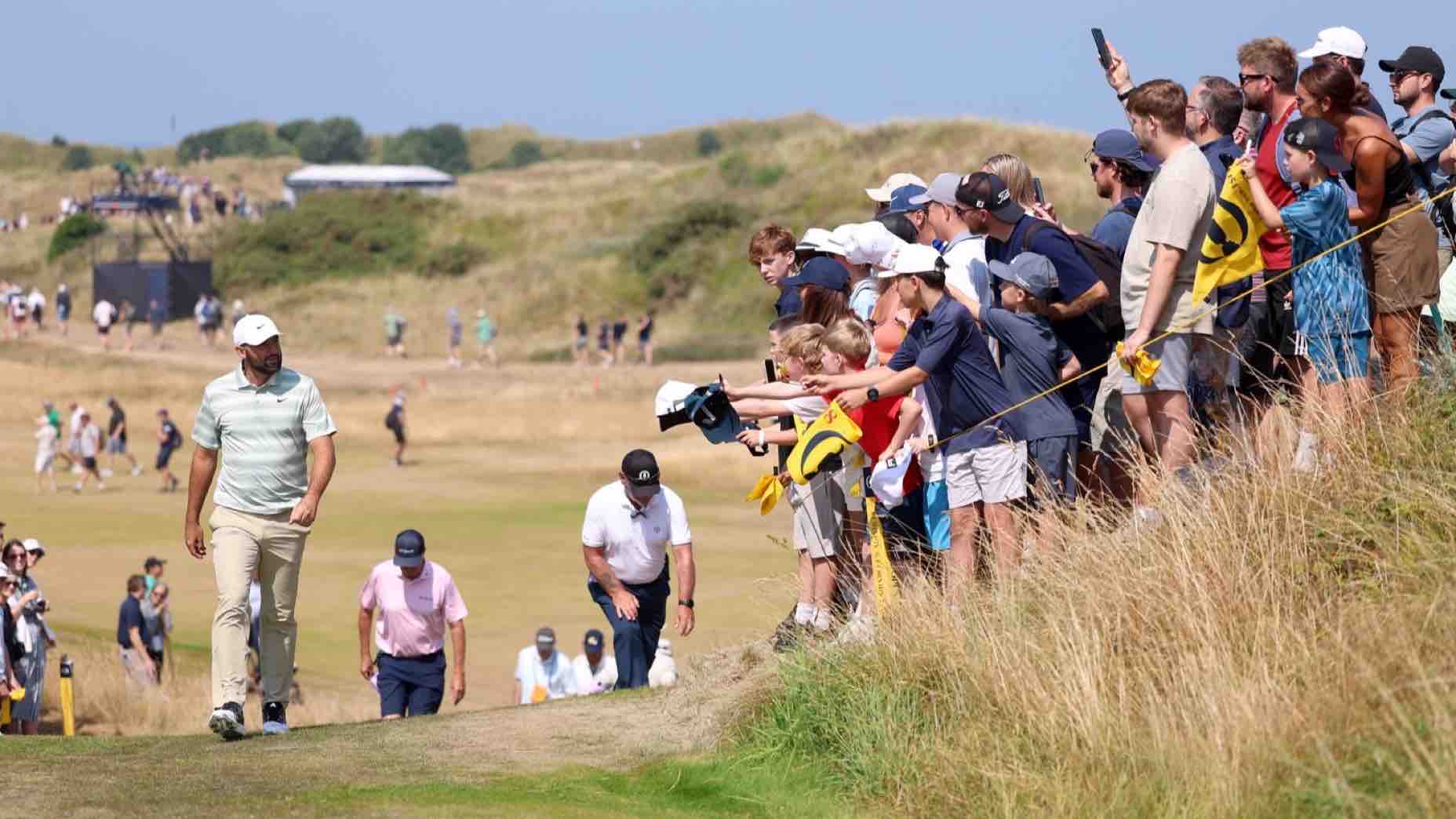 At the Open, golf's fan crisis reaches an uncomfortable tipping point