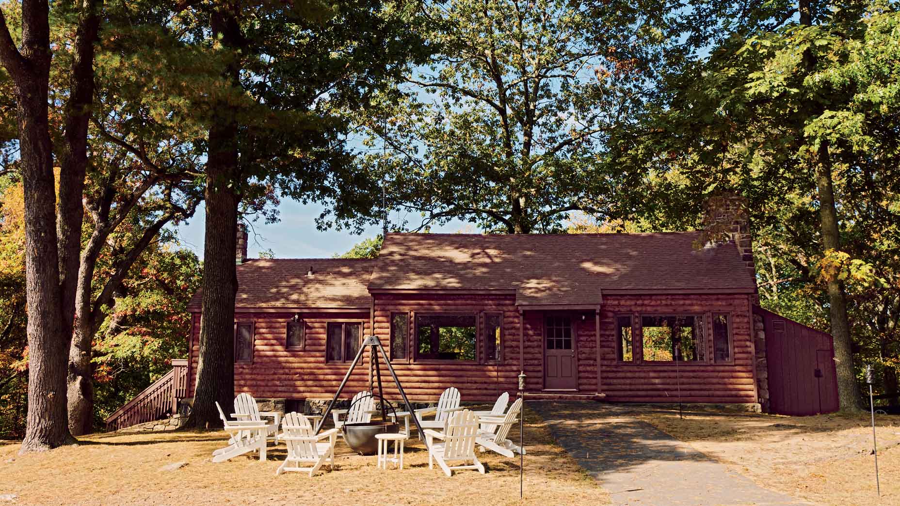 the Shooting Lodge’s rustic and chill exterior