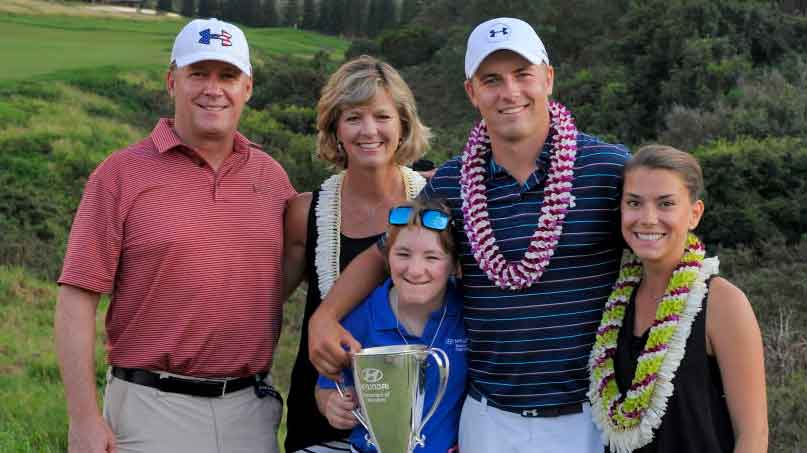 jordan spieth and his family at maui TOC