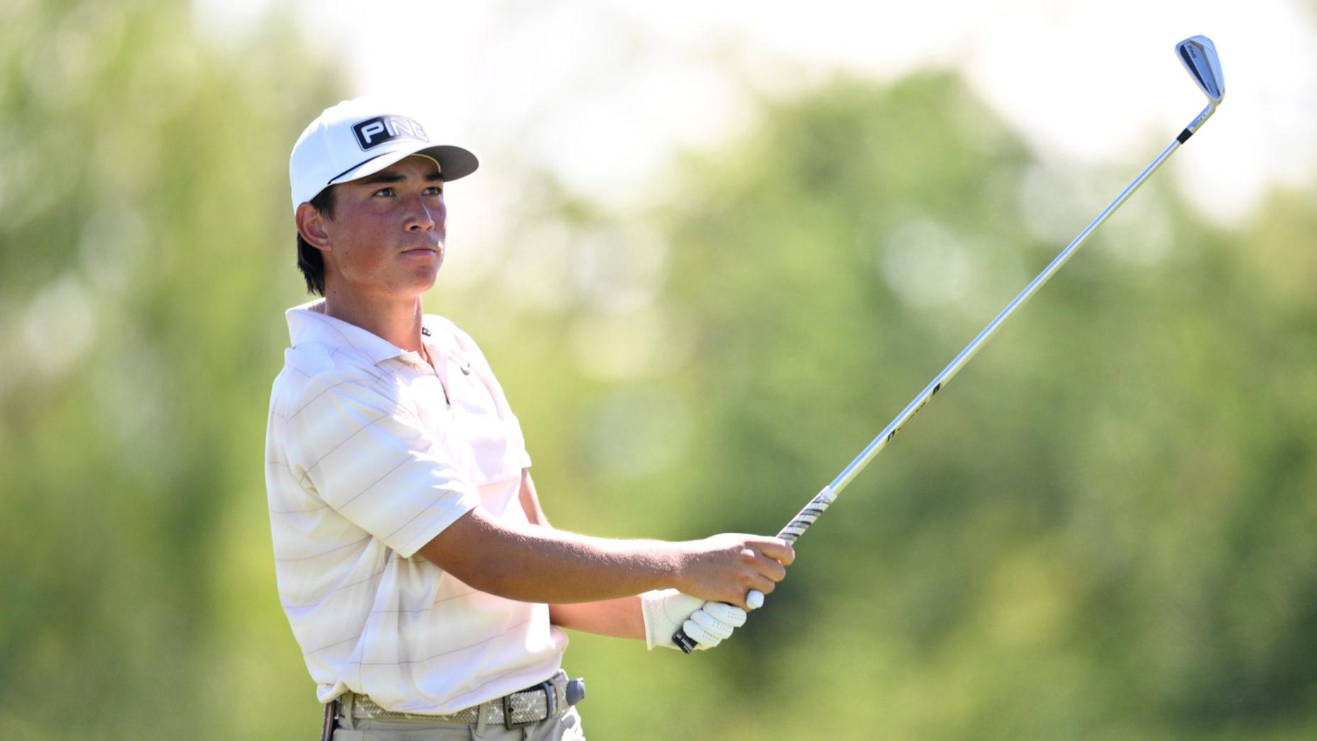 Kihei plays Pings i240 in the 4 and 5-irons and Blueprint S 6-PW