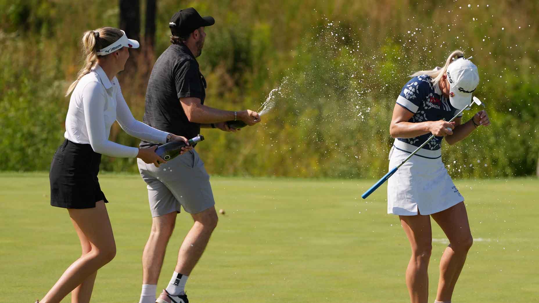 Charley Hull wins LPGA title after World No. 1 Jeeno Thitikul's 72nd-hole disaster