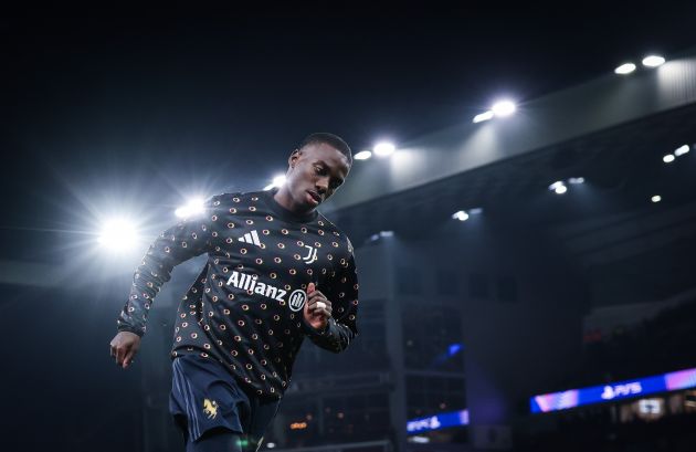 Timothy Weah warming up