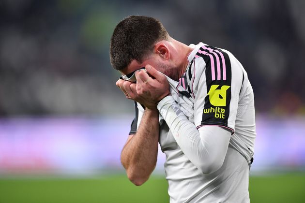 Dusan Vlahovic looking dejected