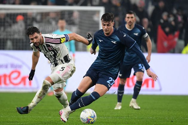 Manuel Locatelli dispossessed by Daniel Maldini