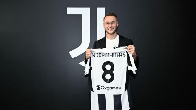 Koopmeiners signing for Juventus